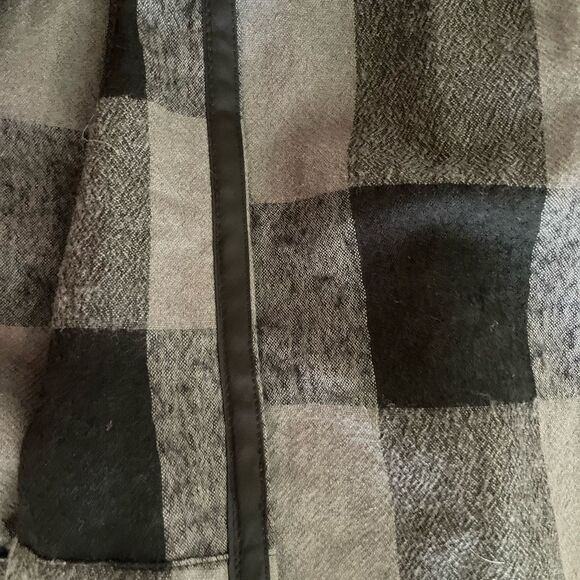 Pas de calais Plaid Wrap Coat Size Medium Effortless Sophistication - Picture 10 of 12